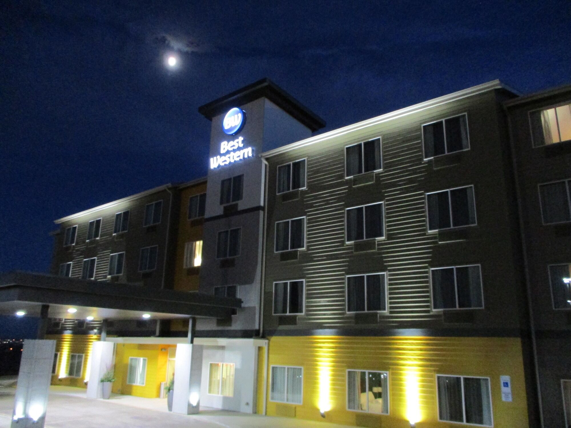 Motel Best Western Roosevelt Place à Bismarck Extérieur photo